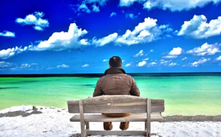 Niemand ist eine Insel? Doch!